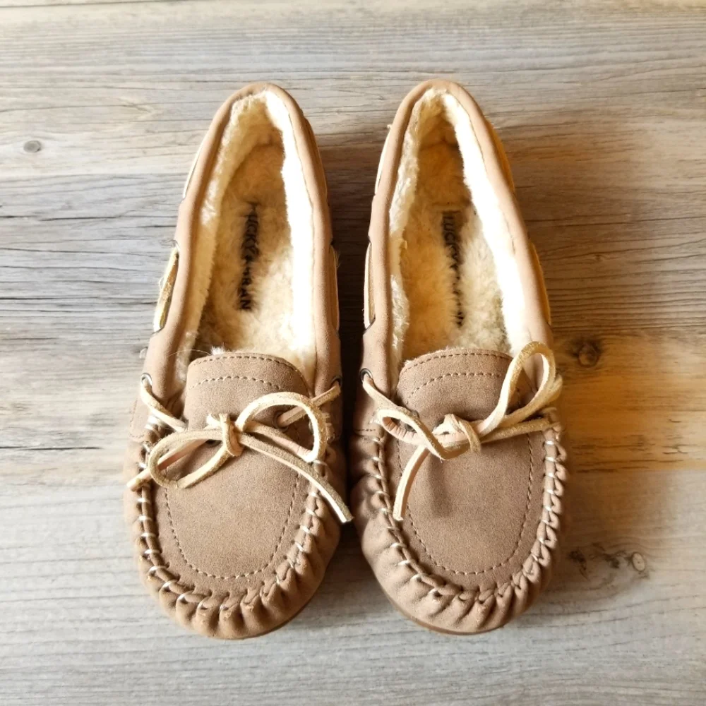 Lucky Brand Suede Faux Fur Moccasin Slippers